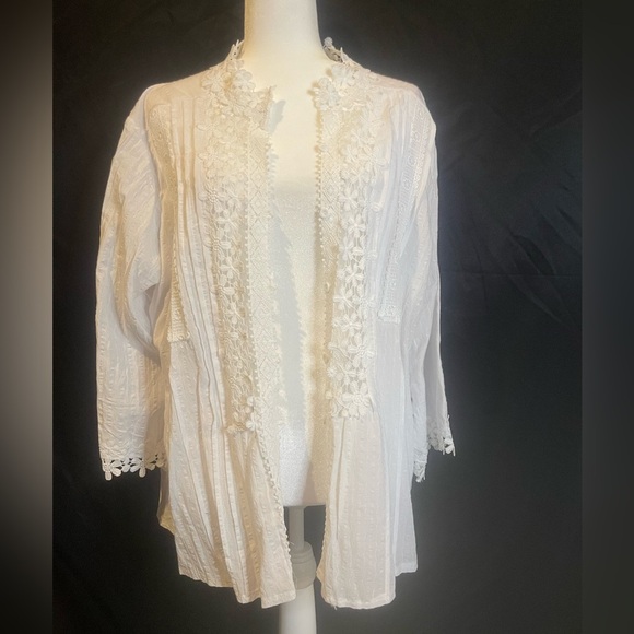 Women’s White Lace Open Cardigan with buttons, 2XL - Picture 1 of 4